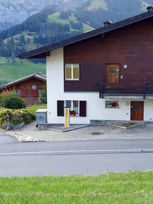 Ladestation für Elektro-Fahrzeuge in Adelboden