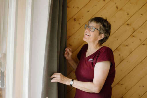 _AZ_8373_hotel_hari_portrait_090622
