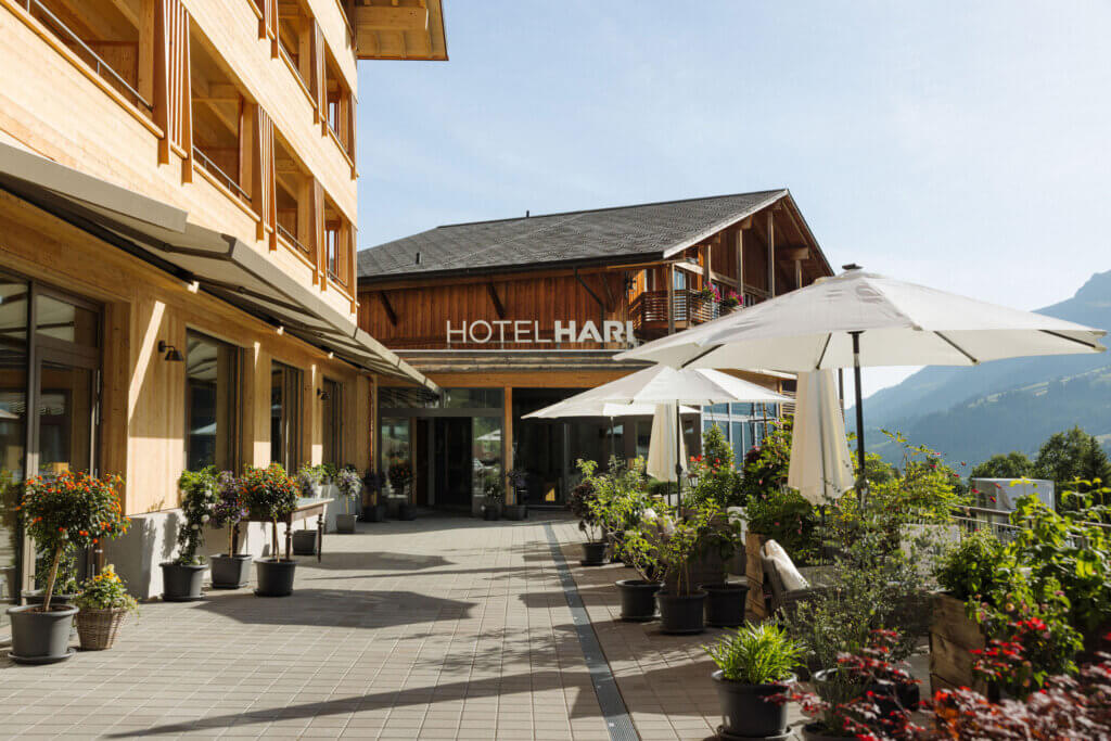 _AZ_6616_hotel_hari_aussenaufnahme_250625
