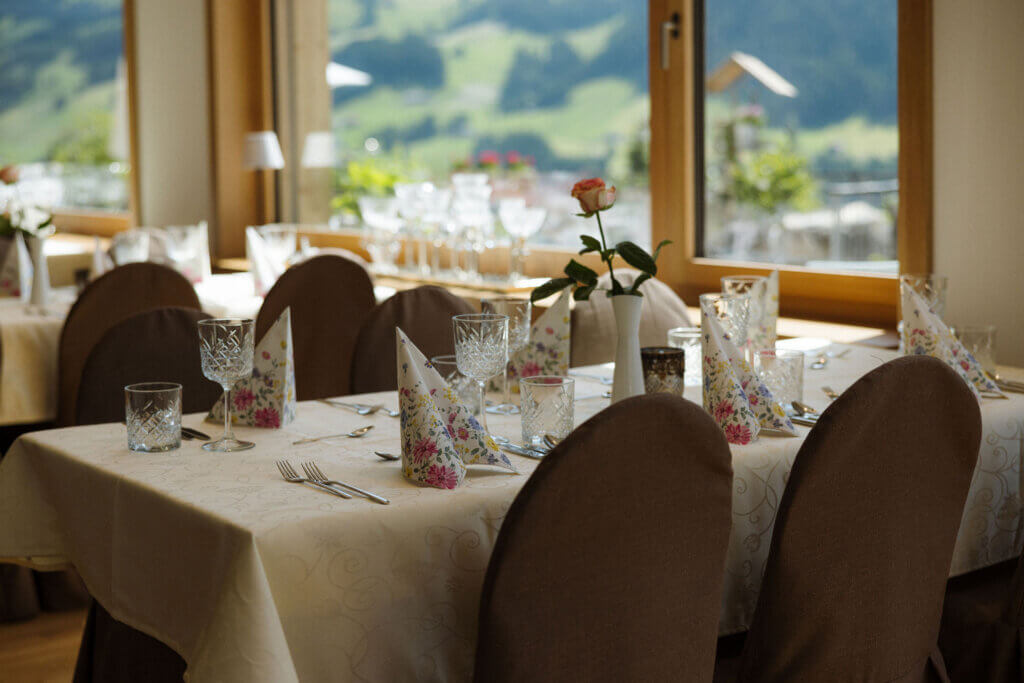_AZ_8235_hotel_hari_saal_250625
