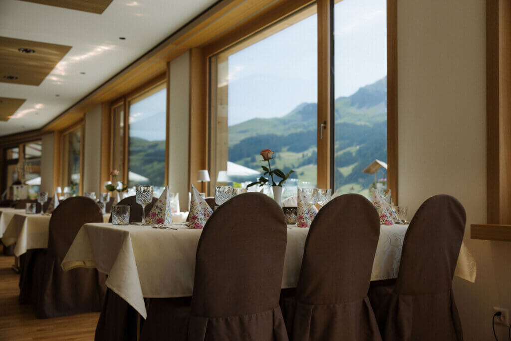 _AZ_8285_hotel_hari_saal_250625