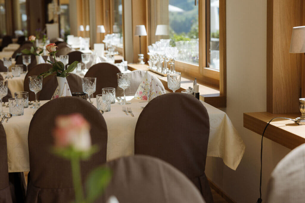 _AZ_8378_hotel_hari_saal_250625