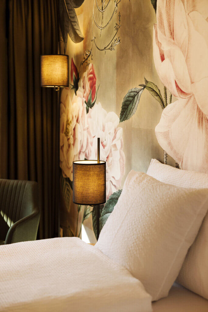 _AZ_9382_hotel_hari_zimmer_100725