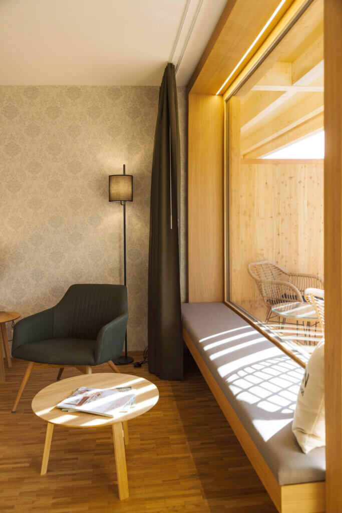 AZ_8305_hotel_hari_zimmer_100725-scaled